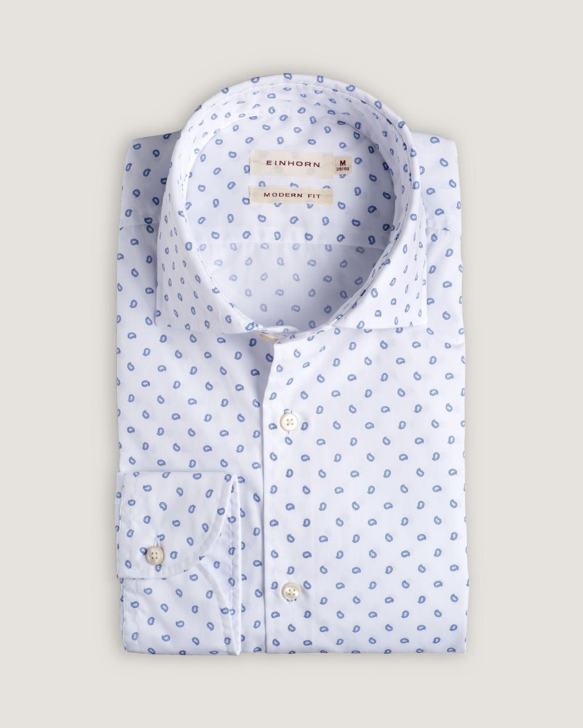 Das Einhorn Hemd Modern Fit Print Paisley bringt klassische Musterkunst in die moderne Herrenmode.