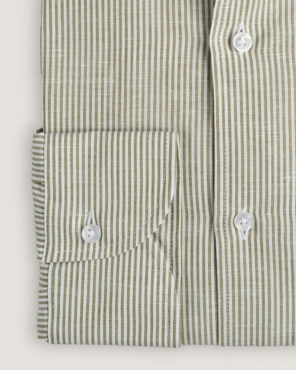 Leinenhemd Modern Fit Grün Gestreift, Detail Manschette und Stoff