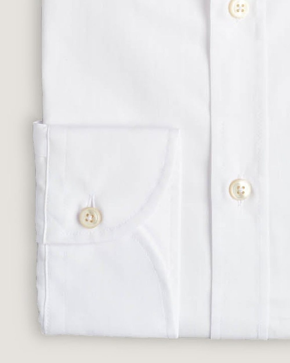 Hemd Modern Fit Button Down Gewaschen Weiss, Detail Manschette und Stoff