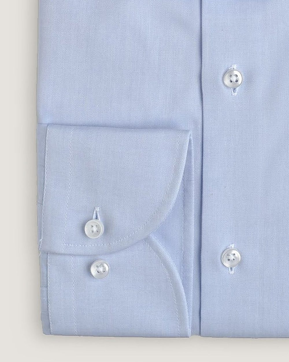 Hemd Modern Fit Twill Non Iron Hellblau, Detail Manschette und Stoff