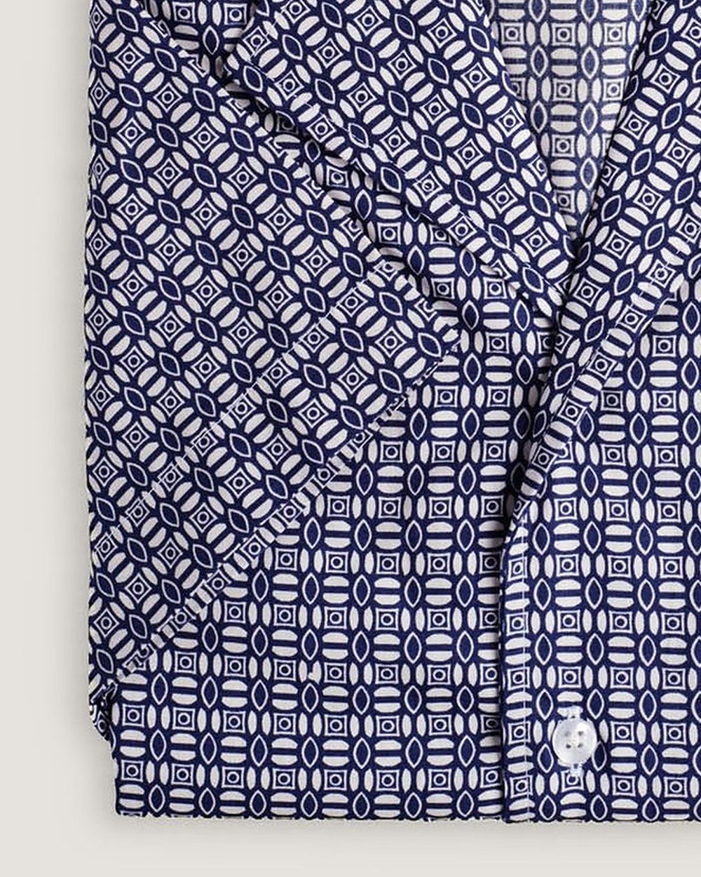 Resort-Hemd Gewaschen Blumenprint Blau/Weiss, Detail Manschette und Stoff