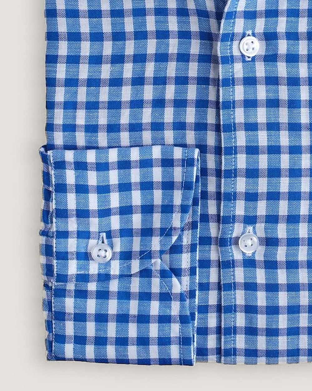 Hemd Modern Fit Vichy Blau, Detail Manschette und Stoff