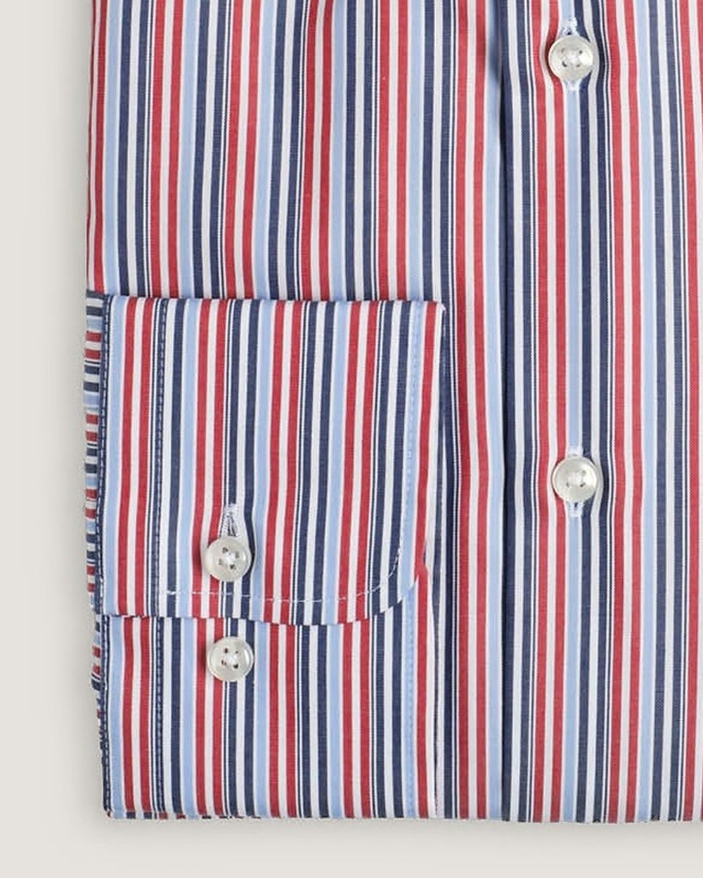 Hemd Regular Fit Rot Gestreift, Detail Manschette und Stoff