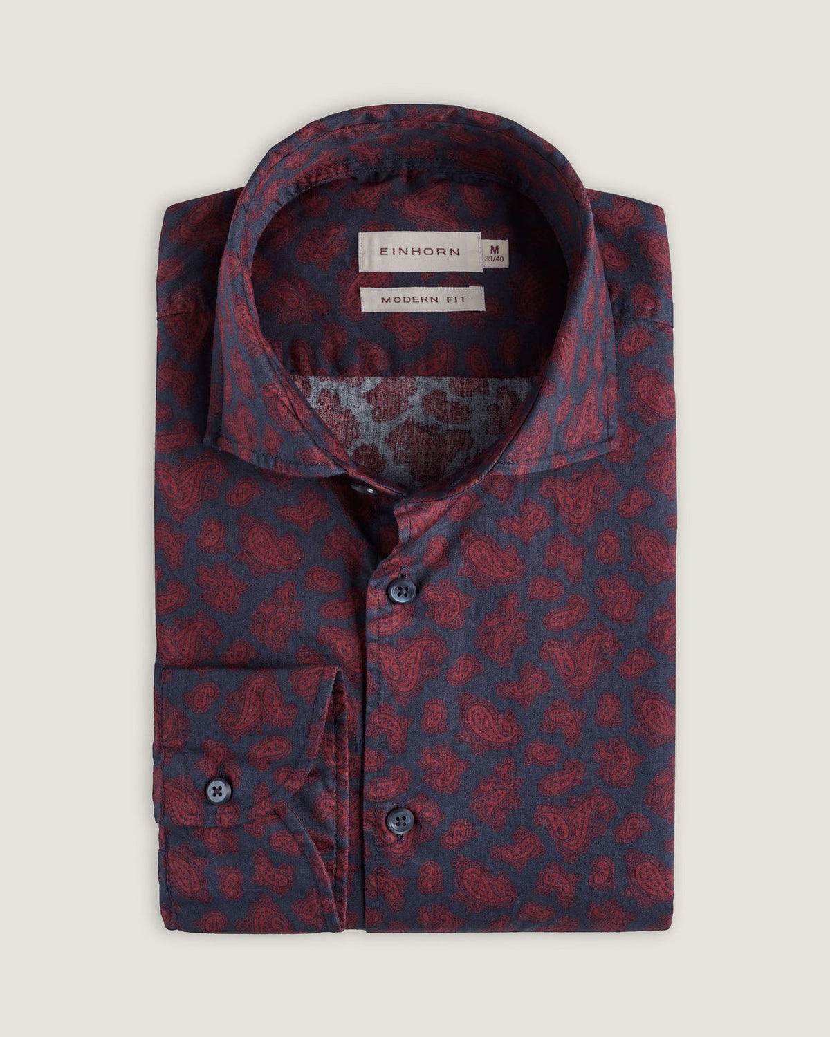 Das Einhorn Hemd Modern Fit Paisley Rot ist ein markantes Stück mit eleganter Note.